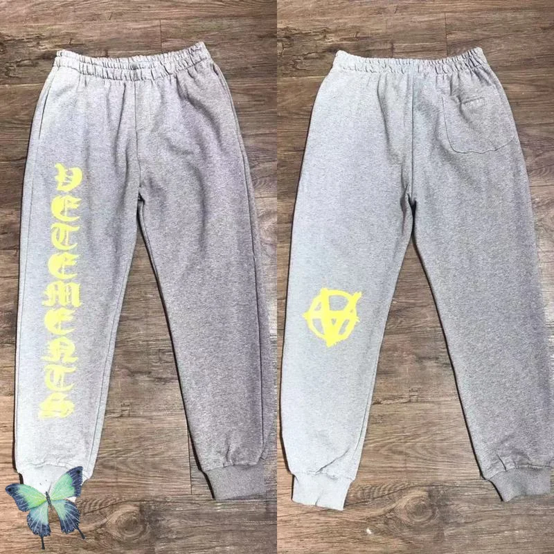 VETEMENTS Casual Sanskrit Anti War Logo Print Sweatpants Men Women Pants Hoody Set
VETEMENTS Casual Sanskrit Anti War Logo Print Sweatpants Men Women Pants Hoody Set