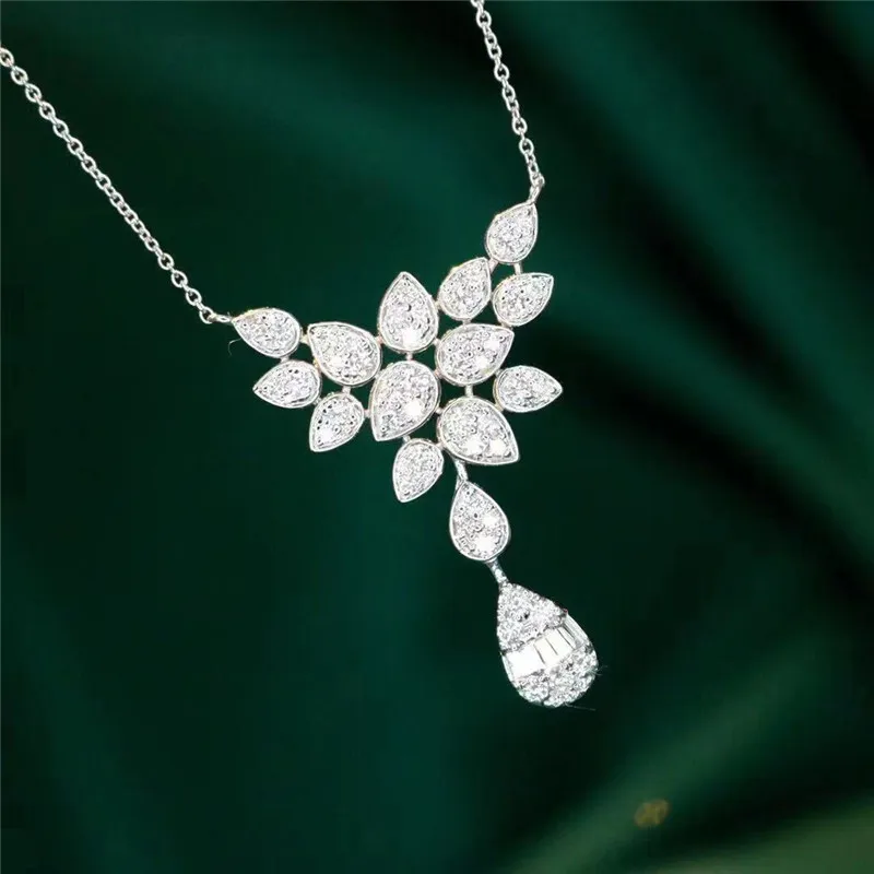 Luxury Ladies Wedding Pendant Necklace Fully Inlaid with Dazzling Crystal Bridal Fashion Accessories
Luxury Ladies Wedding Pendant Necklace Fully Inlaid with Dazzling Crystal Bridal Fashion Accessories