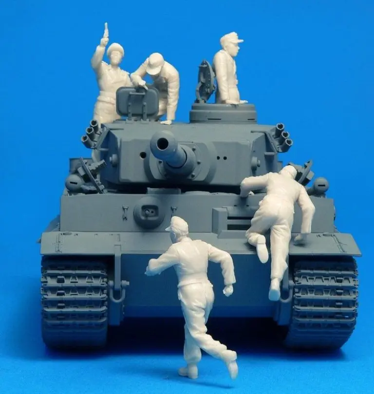 1:35 Ratio of Die-cast Resin 5 Individual Soldiers Need To Assemble and Color By Themselves
1:35 Ratio of Die-cast Resin 5 Individual Soldiers Need To Assemble and Color By Themselves