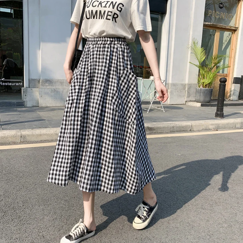 Black and white plaid skirt women's spring and summer 2022 medium length high waist slim commuting A-line skirt long skirt
Black and white plaid skirt women's spring and summer 2022 medium length high waist slim commuting A-line skirt long skirt