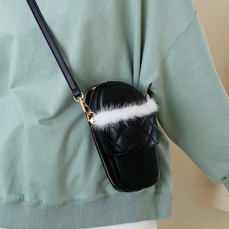 Autumn And Winter Niche Design Bag Women New Trendy Fashion Rhombic Chain Bag PU Wild Shoulder Messenger Bag All-match Shoulder
Autumn And Winter Niche Design Bag Women New Trendy Fashion Rhombic Chain Bag PU Wild Shoulder Messenger Bag All-match Shoulder