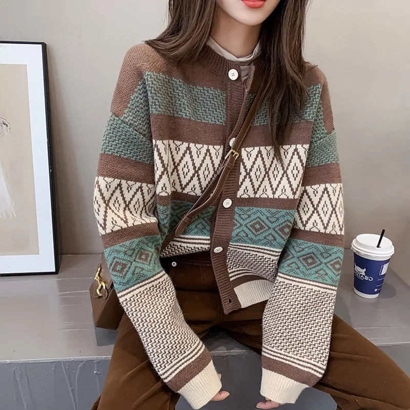 Bohemian Knitted Cardigan Coat (spring Clothes) 2023 New Women's Loose Bottomed Sweater Coat Korean Fashion Autumn Winter)
Bohemian Knitted Cardigan Coat (spring Clothes) 2023 New Women's Loose Bottomed Sweater Coat Korean Fashion Autumn Winter)