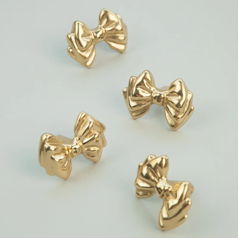 Скандинавские французские светильники, роскошный оригинальный дизайн, шкафы с бантом, Женская индивидуальная Золотая маленькая ручка, руч...
Скандинавские французские светильники, роскошный оригинальный дизайн, шкафы с бантом, Женская индивидуальная Золотая маленькая ручка, руч...