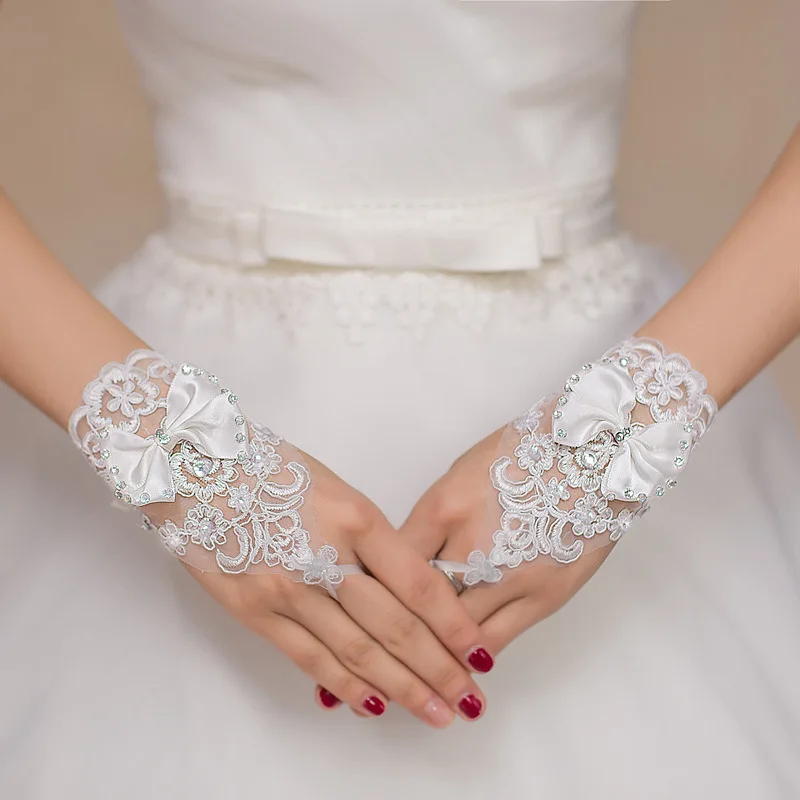 Bridal Wedding Lace Wedding Gloves Short Accessories Open Finger Summer Thin Fingerless Bow Cross-Border Wholesale
Bridal Wedding Lace Wedding Gloves Short Accessories Open Finger Summer Thin Fingerless Bow Cross-Border Wholesale