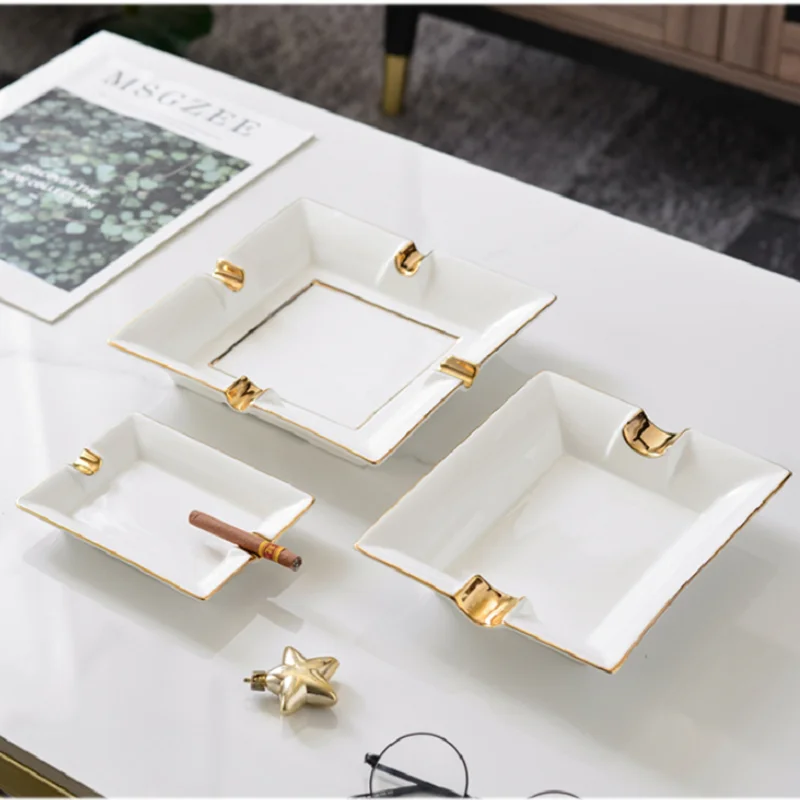 American bone china gold painted ashtray ceramic design household cigar creative luxury decoration
American bone china gold painted ashtray ceramic design household cigar creative luxury decoration