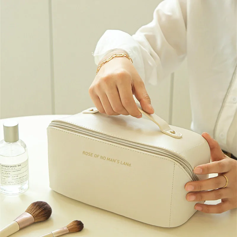CXS1 Pc New Fashion Women Makeup Bag Waterproof Leather Zipper Cosmetic Bag Travel Make Up Pouch Female Washing Bag
CXS1 Pc New Fashion Women Makeup Bag Waterproof Leather Zipper Cosmetic Bag Travel Make Up Pouch Female Washing Bag