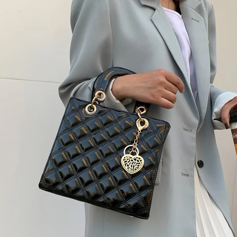 Diamond Stripe Bag Women Handbag Shoulder Luxury Designer Female Crossbody High Quality Leather Brand Fashion Tote Bags
Diamond Stripe Bag Women Handbag Shoulder Luxury Designer Female Crossbody High Quality Leather Brand Fashion Tote Bags