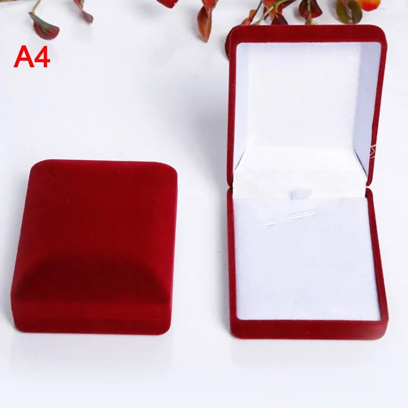 1PC Black Velvet Wedding Bride Jewelry Necklace Pendant Box Gift Colar Earrings Trinket Display Case Holder Organizer
1PC Black Velvet Wedding Bride Jewelry Necklace Pendant Box Gift Colar Earrings Trinket Display Case Holder Organizer