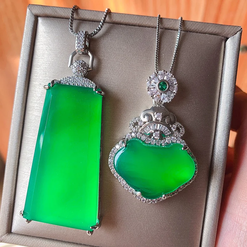 genuine Luxury brand real jewels 2023 New Wushi Ruyi Green Ping An Brand Necklace Temperament Female Accessories Jade Pendant hi
genuine Luxury brand real jewels 2023 New Wushi Ruyi Green Ping An Brand Necklace Temperament Female Accessories Jade Pendant hi