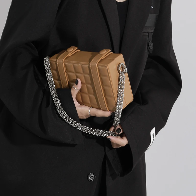 Fashion Designer Chain Underarm Square Box Bag for Women Real Leather Crossbody Bag Retro Messenger Bags for Ladies 2022
Fashion Designer Chain Underarm Square Box Bag for Women Real Leather Crossbody Bag Retro Messenger Bags for Ladies 2022