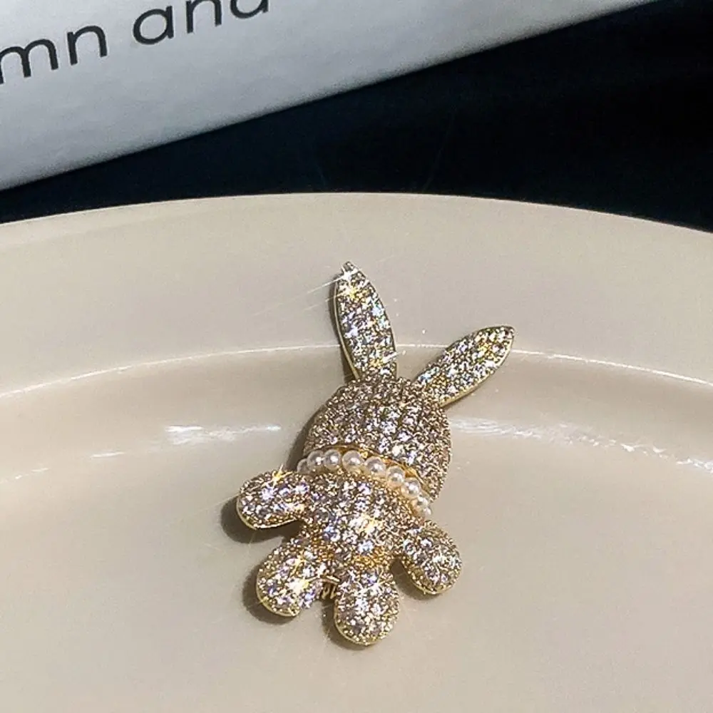 Elegant Temperament Animal Jewelry For Women Luxury Rabbit Brooch Suit Accessories Rhinestone Pins Korean Style Brooch
Elegant Temperament Animal Jewelry For Women Luxury Rabbit Brooch Suit Accessories Rhinestone Pins Korean Style Brooch
