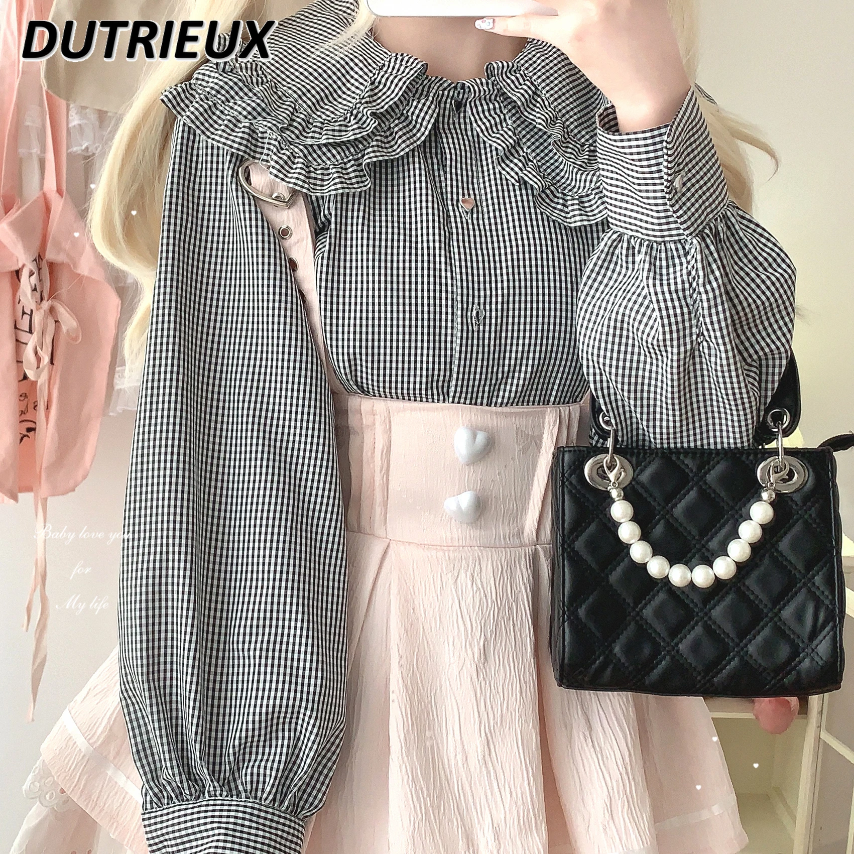 Japanese Cute Plaid Retro Peter Pan Collar Long-Sleeved Shirt Spring Autumn Blouse New Single-Breasted Versatile Top for Women
Japanese Cute Plaid Retro Peter Pan Collar Long-Sleeved Shirt Spring Autumn Blouse New Single-Breasted Versatile Top for Women