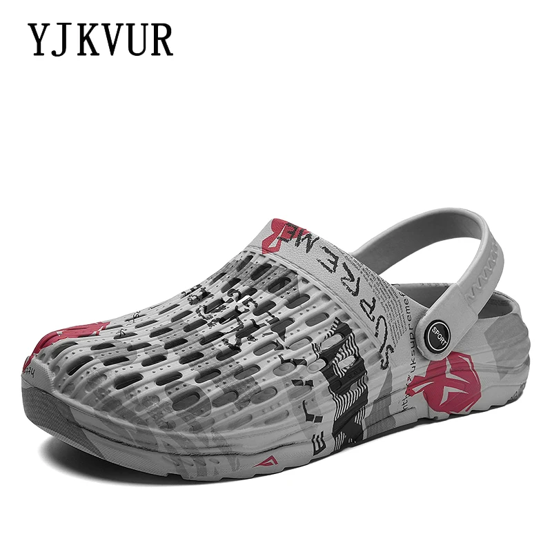 YJKVUR Men's Slippers Summer Light Garden Shoes Beach Non-slip Clogs Casual Sports Sandals Slip-ons With Adjustable Back Strap 
YJKVUR Men's Slippers Summer Light Garden Shoes Beach Non-slip Clogs Casual Sports Sandals Slip-ons With Adjustable Back Strap
