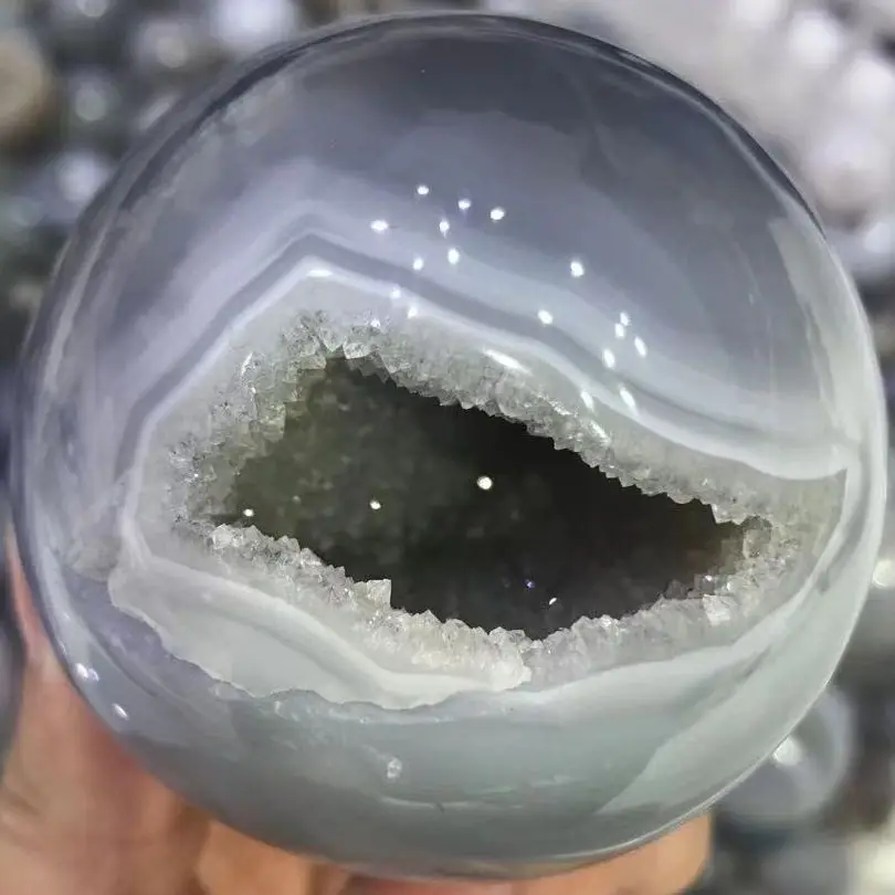 NATURAL AGATE CRYSTAL HOLE BALL CRYSTAL ENERGY BALL HOME DECORATION HEALING GIFT SPIRITUAL HEALING
NATURAL AGATE CRYSTAL HOLE BALL CRYSTAL ENERGY BALL HOME DECORATION HEALING GIFT SPIRITUAL HEALING