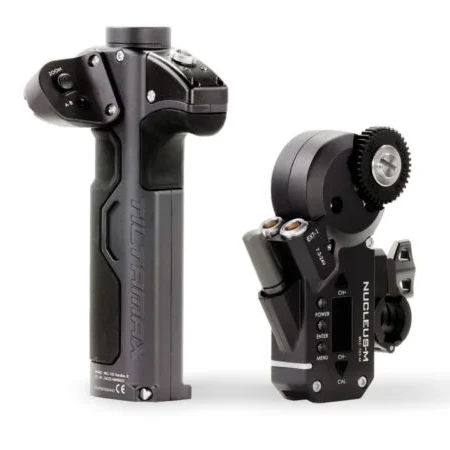 Беспроводная система управления объективом для непрерывного изменения фокусировки TILTA WLC-T03-K2 Nucleus-M поддерживает полюсы 15 мм и 19 мм для аэрофотосъемки
Беспроводная система управления объективом для непрерывного изменения фокусировки TILTA WLC-T03-K2 Nucleus-M поддерживает полюсы 15 мм и 19 мм для аэрофотосъемки