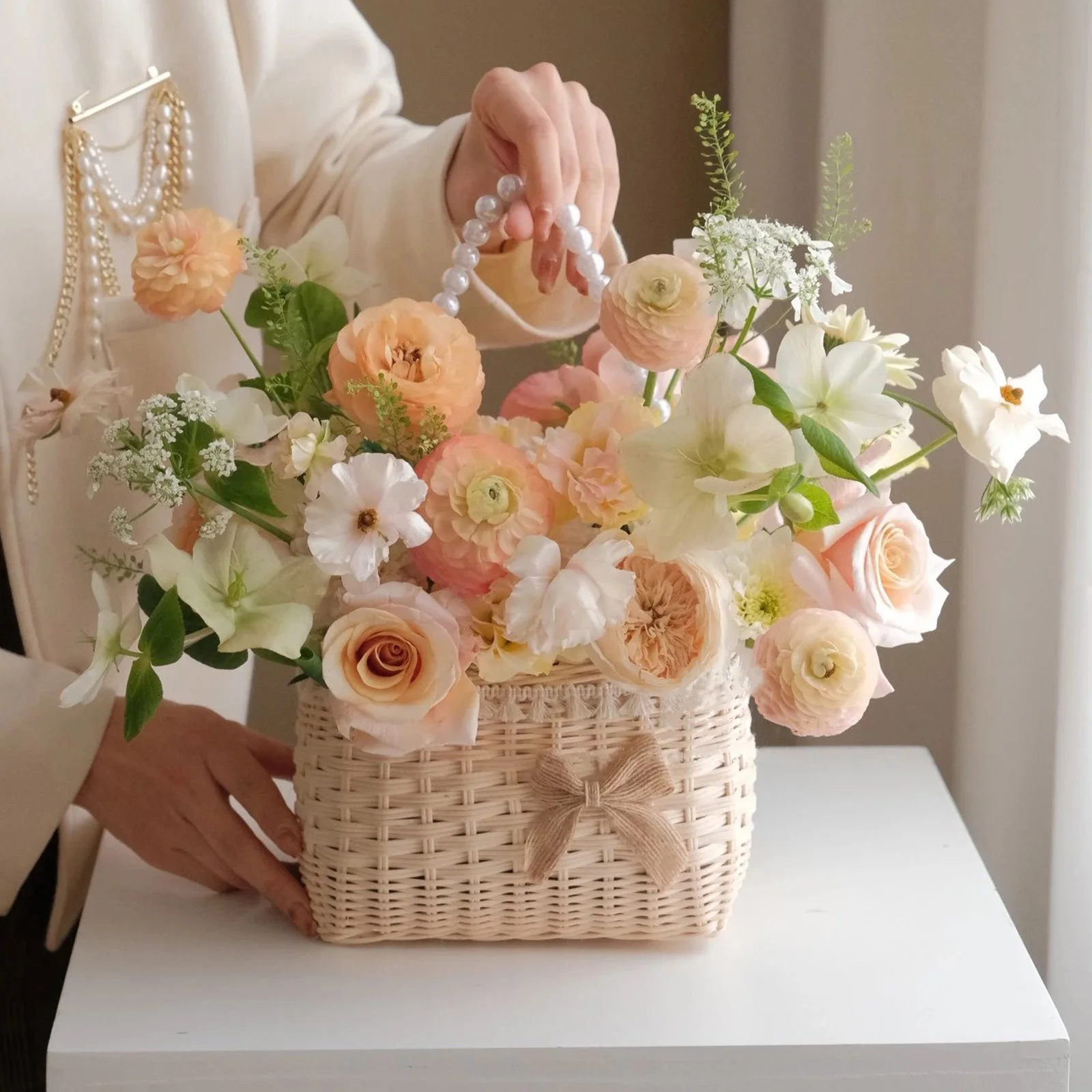 Handmade Woven Flower Basket Multiple Uses Hand-Held Rattan Storage Baskets Flower Girl Petals Baskets for Wedding Decoration
Handmade Woven Flower Basket Multiple Uses Hand-Held Rattan Storage Baskets Flower Girl Petals Baskets for Wedding Decoration