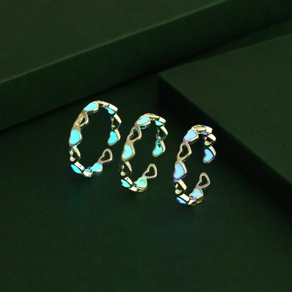 Creative Exquisite Open Adjustable Ring Glow Hollow Heart Shaped Women's Ring Fashion Sweet Girl Ring Jewelry Gift
Creative Exquisite Open Adjustable Ring Glow Hollow Heart Shaped Women's Ring Fashion Sweet Girl Ring Jewelry Gift