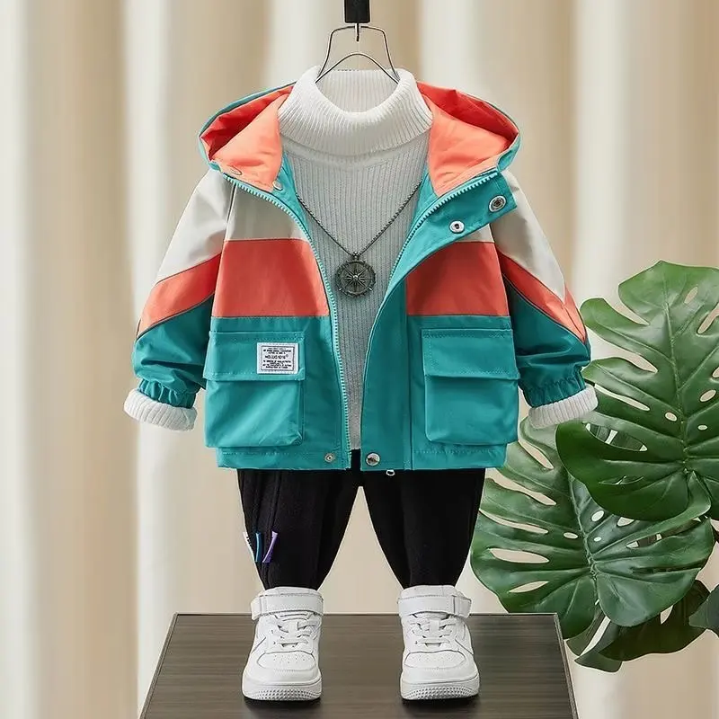 Children's Jacket 2023 New Boys Baby Patchwork Hooded Coat Spring and Autumn Boys' Coat Top Korean casual windbreaker 
Children's Jacket 2023 New Boys Baby Patchwork Hooded Coat Spring and Autumn Boys' Coat Top Korean casual windbreaker