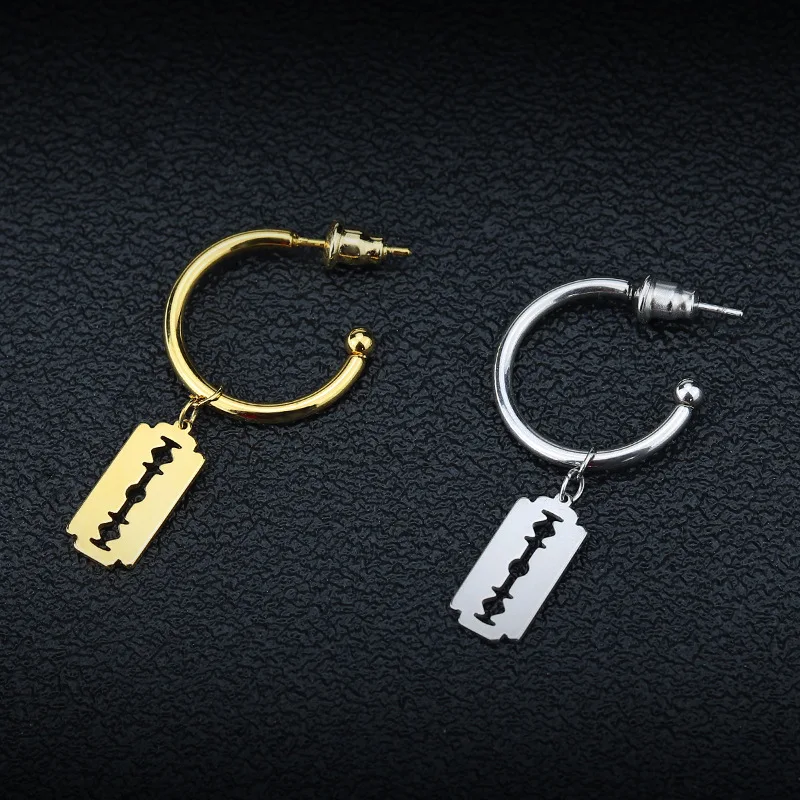 Korean version of the new fashion titanium steel knife pendant earrings stainless steel punk wind round earrings jewelry
Korean version of the new fashion titanium steel knife pendant earrings stainless steel punk wind round earrings jewelry