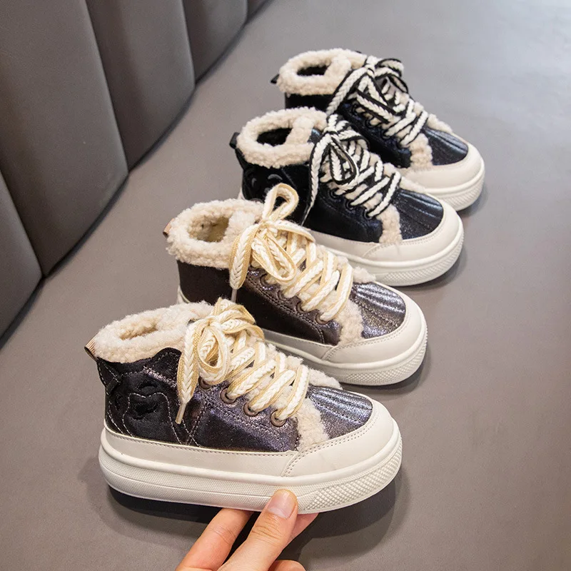 2024 Winter Plush Ankle Boots for Children Boys Girls New Warm Cotton Shoes PU Leather Snow Boots for Kids Footwear Size 26-32
2024 Winter Plush Ankle Boots for Children Boys Girls New Warm Cotton Shoes PU Leather Snow Boots for Kids Footwear Size 26-32
