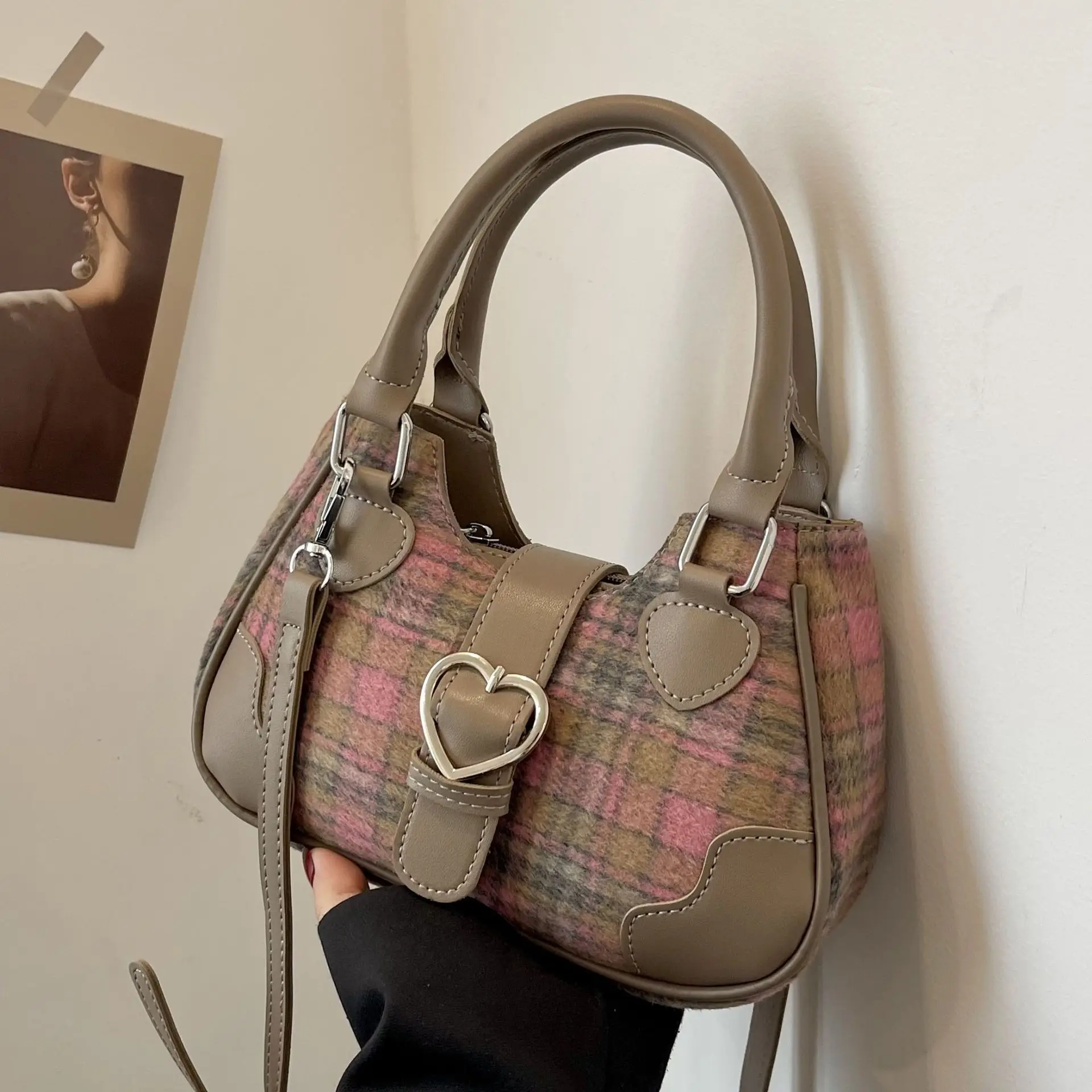 Fashion Casual Shoulder Bag for Women Travel Small Tote Bag Contrast Color Female Handbags Crossbody Bags Sac A Main Femme
Fashion Casual Shoulder Bag for Women Travel Small Tote Bag Contrast Color Female Handbags Crossbody Bags Sac A Main Femme