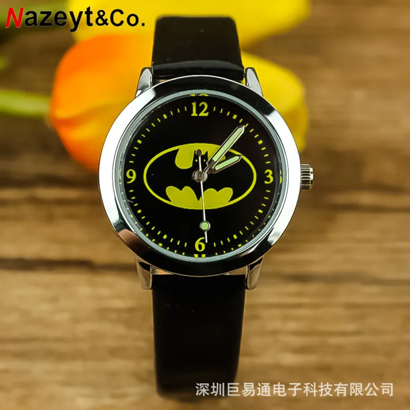 

Bat Silicone Watch Band Glow Pointer Children's Watch Quartz Movement with Various Colors Available as Gift for Children