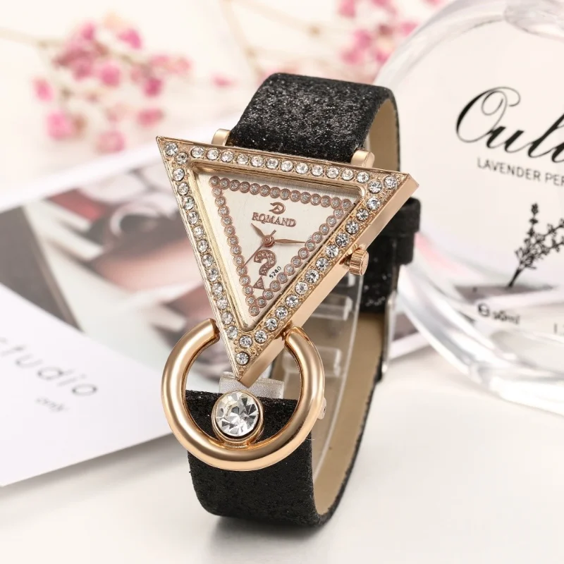 

2023 Women Watches Creative Luxury Triangle Rhinestone Dial Frosted Strap Ladies WristWatch Fashion Quartz Watch Relojes Mujer