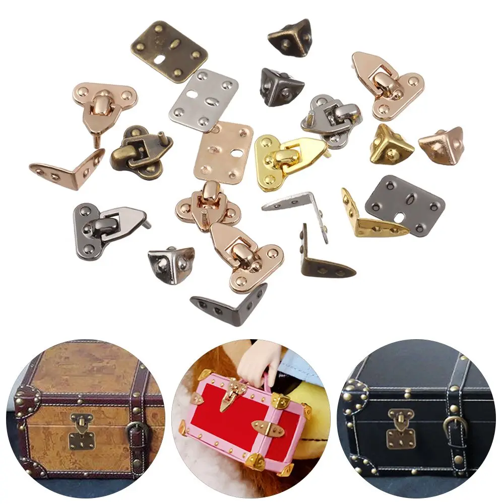 4Pcs Doll Bags Parts Mini Metal Crafts DIY Manua BJD Doll Suitcase Box Case Corner Protector Luggage Trunk Lock Box Accessories
4Pcs Doll Bags Parts Mini Metal Crafts DIY Manua BJD Doll Suitcase Box Case Corner Protector Luggage Trunk Lock Box Accessories