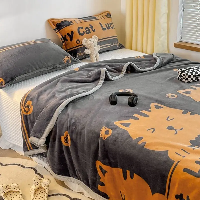 Winter high-grade coral fleece blanket office nap quilt milk flannel sheet blanket sofa blanket
Winter high-grade coral fleece blanket office nap quilt milk flannel sheet blanket sofa blanket