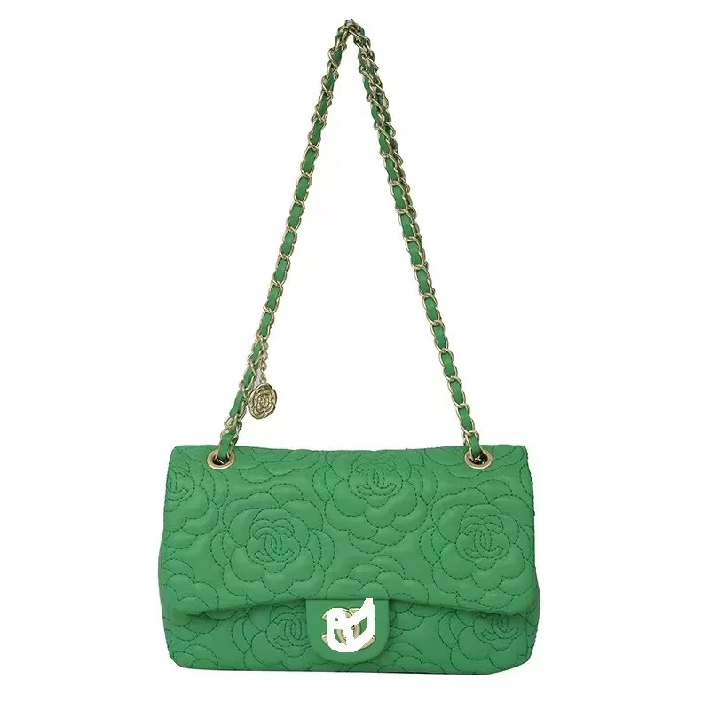 Camellia flower Shoulder Bag Charming Tailor Clutch Bag Elegant Metal Binding Evening Purse for Wedding/Prom/Black-Tie Events
Camellia flower Shoulder Bag Charming Tailor Clutch Bag Elegant Metal Binding Evening Purse for Wedding/Prom/Black-Tie Events