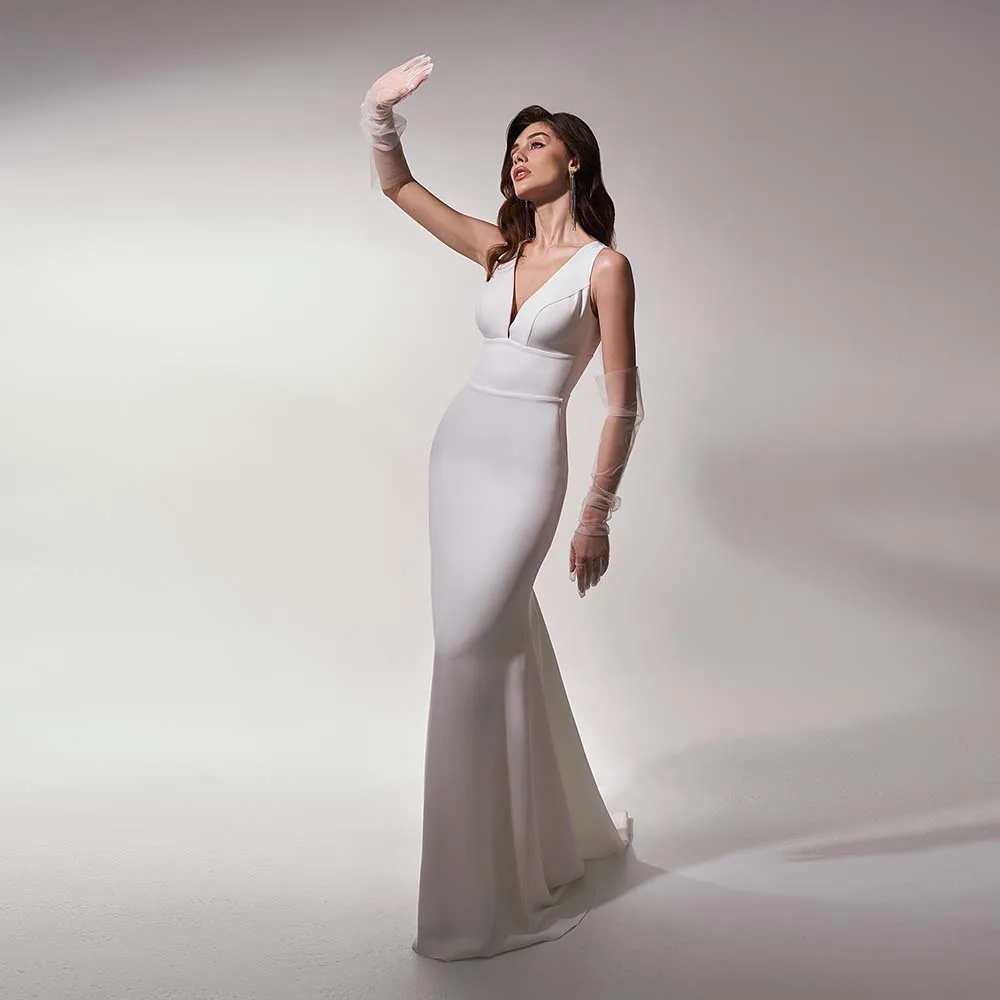 Simple Bride Dresses 2022 Modern Satin V-Neck Sleeveless Bridal Gown Zipper Mermaid Sweep Train Wedding Dress For Women Custom
Simple Bride Dresses 2022 Modern Satin V-Neck Sleeveless Bridal Gown Zipper Mermaid Sweep Train Wedding Dress For Women Custom