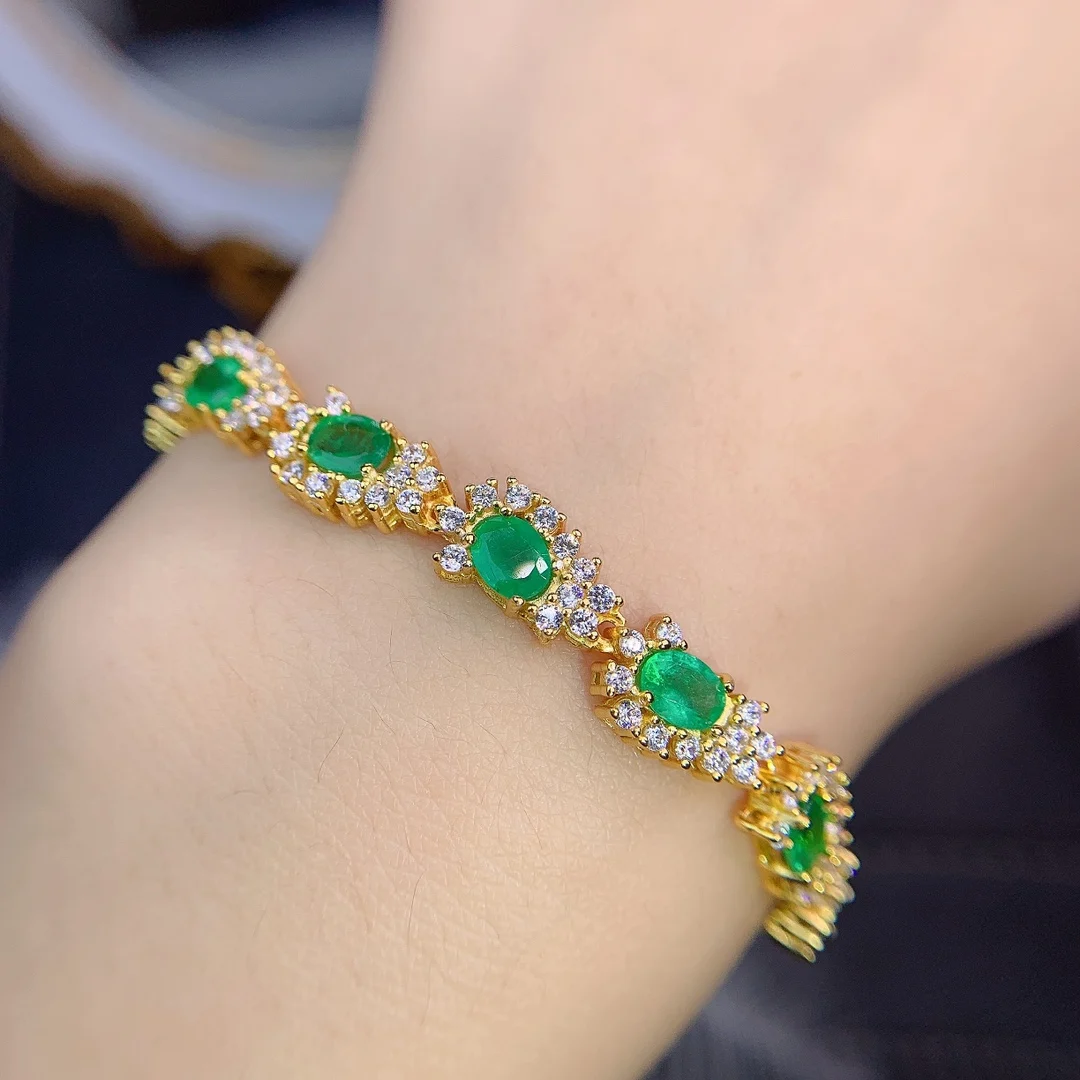925 Sterling Silver Luxurious Emerald 4*5mm Bracelet Engagement Wedding bangles Bracelets For Women Sparkling Fine Jewelry Gift
925 Sterling Silver Luxurious Emerald 4*5mm Bracelet Engagement Wedding bangles Bracelets For Women Sparkling Fine Jewelry Gift