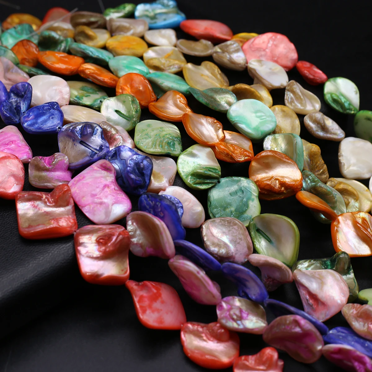 

Irregular shaped Shell Beads Natural Nacre Shell Dyed Shell Loose Spacer Beads Jewelry Making DIY Necklace Earring Accessories