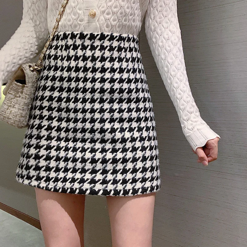 Women's Wool Plaid Skirt, high waist tight miniskirt, black and beige, fashion, 1080
Women's Wool Plaid Skirt, high waist tight miniskirt, black and beige, fashion, 1080