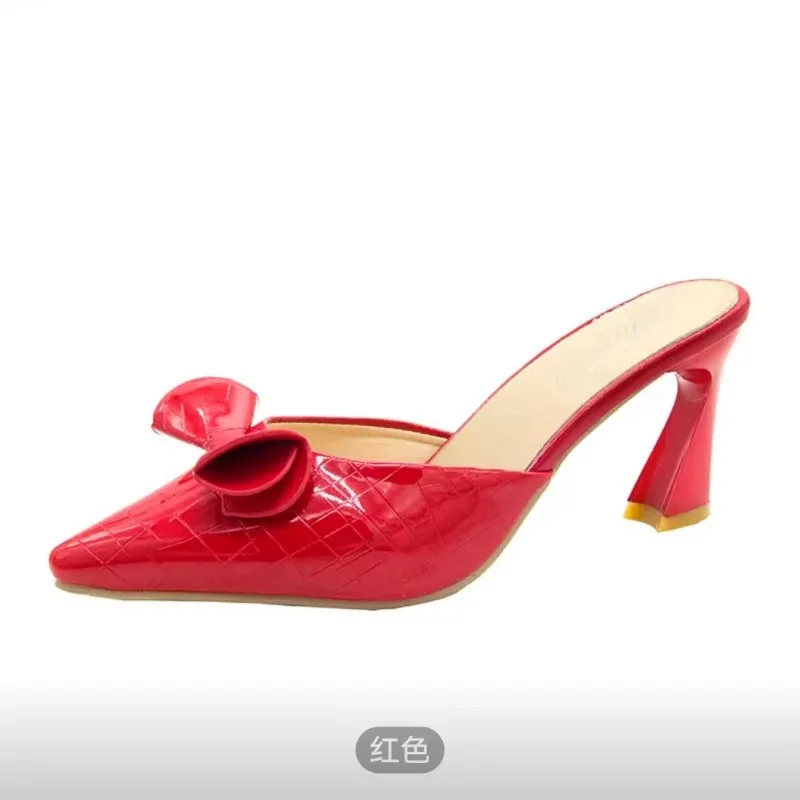 Женские полутапочки Baotou, Новинка лета 2023, женская верхняя одежда с бантом, модная рельефная клетчатая обувь с острым носком
Женские полутапочки Baotou, Новинка лета 2023, женская верхняя одежда с бантом, модная рельефная клетчатая обувь с острым носком