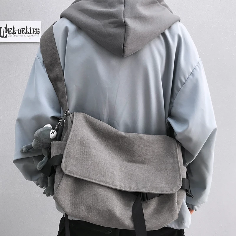 Messenger Bag Men's Ins Fashion Brand New Large Capacity Men's Bag Canvas Message Bag Men's Shoulder Bag Japanese Style
Messenger Bag Men's Ins Fashion Brand New Large Capacity Men's Bag Canvas Message Bag Men's Shoulder Bag Japanese Style