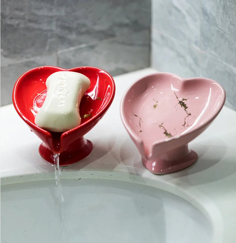 Creative Love Soap Box Drain Soap Holder Ceramic Soap Dish Kitchen Supplies Soap Storage Box Shelf Bathroom Accessories
Creative Love Soap Box Drain Soap Holder Ceramic Soap Dish Kitchen Supplies Soap Storage Box Shelf Bathroom Accessories