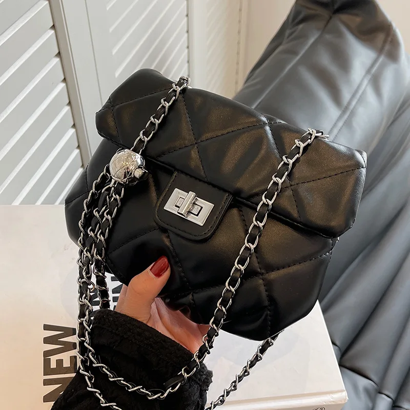 Casual Women's Shoulder Bag 2022 New Spring and Summer Fashion Diamond Chain Messenger Bag Shoulder Small Square Bag
Casual Women's Shoulder Bag 2022 New Spring and Summer Fashion Diamond Chain Messenger Bag Shoulder Small Square Bag