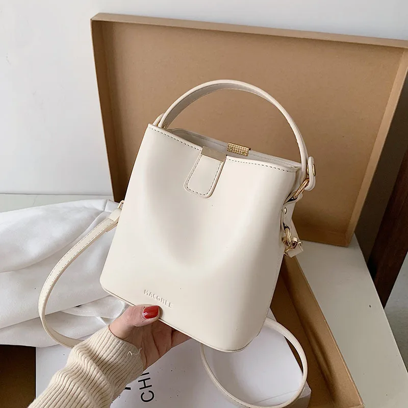 Fashion Ladies Purse and Handbags Designer Crossbody Bags for Women Small Bucket Shoulder Bag Pu Leather Travel Messenger Bags
Fashion Ladies Purse and Handbags Designer Crossbody Bags for Women Small Bucket Shoulder Bag Pu Leather Travel Messenger Bags