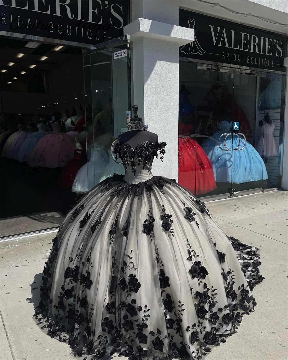 Vintage Black Pearls Beaded 3D Flowers 15 Year Old Quinceanera Dress 2023 Sweet 16 Dress Party Gown Lace Up vstidos de gala
Vintage Black Pearls Beaded 3D Flowers 15 Year Old Quinceanera Dress 2023 Sweet 16 Dress Party Gown Lace Up vstidos de gala