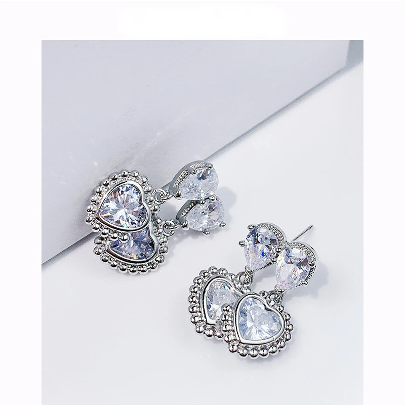 2022 New Love Heart Earrings Women's Light Luxury Temperament Jewelry Cute Heart Gemstone Earrings Fashion
2022 New Love Heart Earrings Women's Light Luxury Temperament Jewelry Cute Heart Gemstone Earrings Fashion