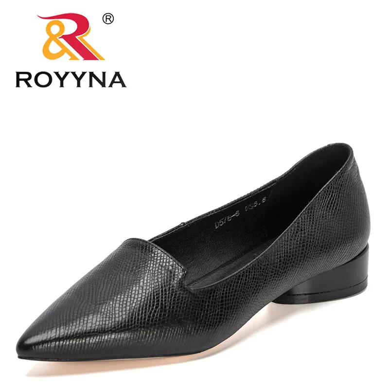 ROYYNA 2022 Новые Дизайнерские офисные туфли из натуральной кожи, женские черные однотонные туфли с острым носком, женская повседневная обувь
ROYYNA 2022 Новые Дизайнерские офисные туфли из натуральной кожи, женские черные однотонные туфли с острым носком, женская повседневная обувь
