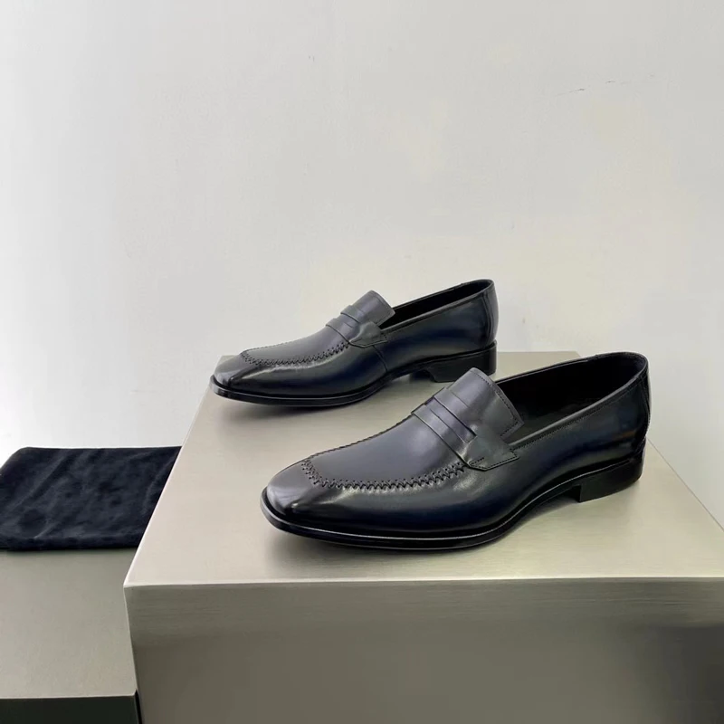 Men's leather shoes imported from Italy by Goodyear handmade cold glue classic hand-painted process
Men's leather shoes imported from Italy by Goodyear handmade cold glue classic hand-painted process