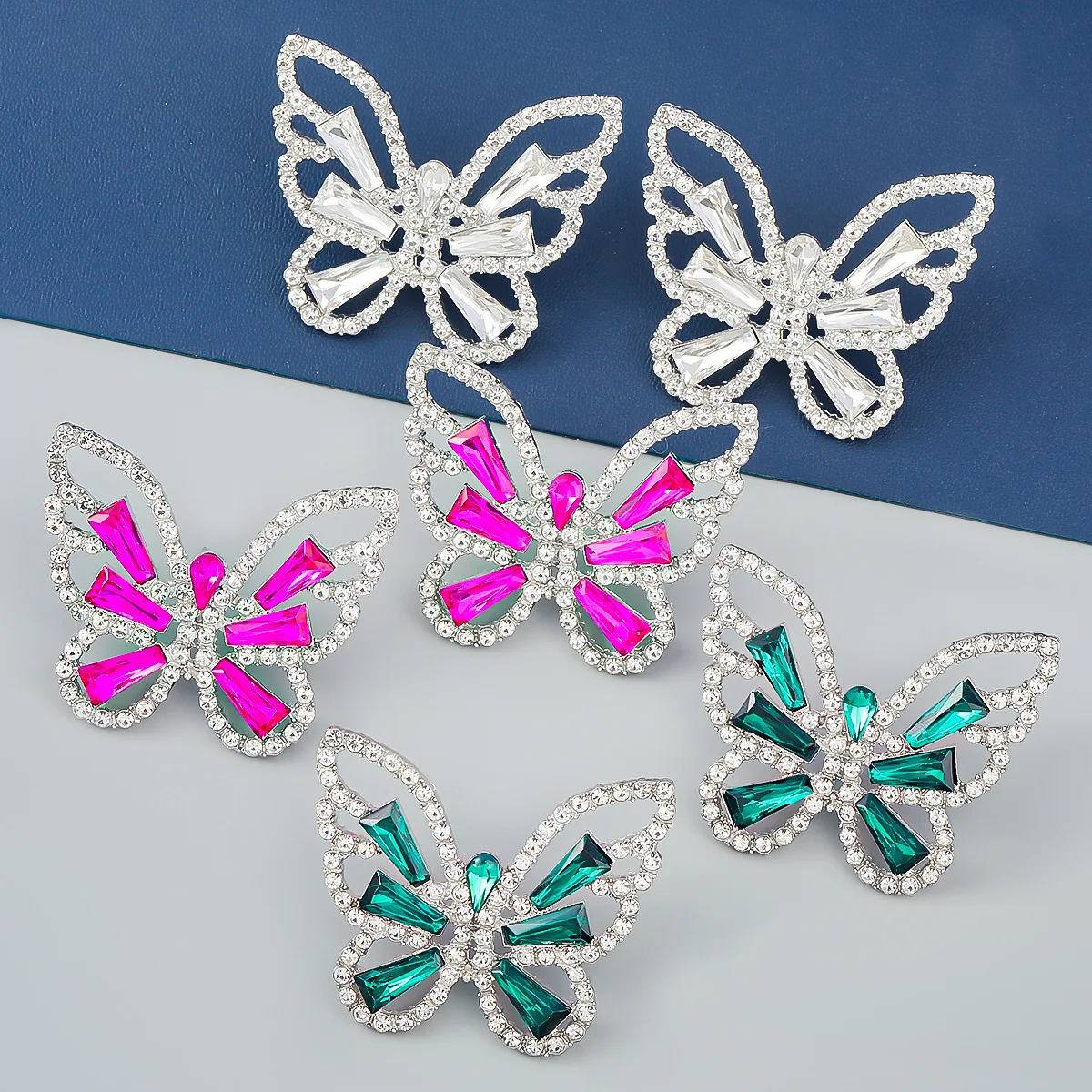New Trend Multi Color Rhinestone Butterfly Earrings Women's Earrings Dinner Party Wedding Accessories Fashion Statement Jewelry
New Trend Multi Color Rhinestone Butterfly Earrings Women's Earrings Dinner Party Wedding Accessories Fashion Statement Jewelry