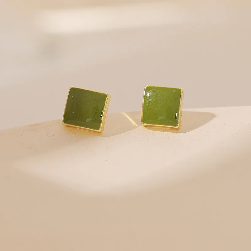 S925 Silver Needle Luxury Green Women's Earrings Classic Square Stone Ear Stud for Girl Gold Color Gift Jewelry Wholesale Party
S925 Silver Needle Luxury Green Women's Earrings Classic Square Stone Ear Stud for Girl Gold Color Gift Jewelry Wholesale Party
