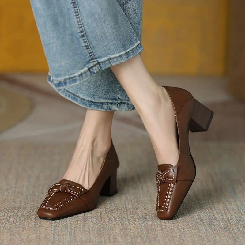Block Heel Shoes for Women Pumps Fashion Retro Shallow Bow Heels Woman Wedding Party Dress Kitten Heel Loafers Escarpins Femme
Block Heel Shoes for Women Pumps Fashion Retro Shallow Bow Heels Woman Wedding Party Dress Kitten Heel Loafers Escarpins Femme