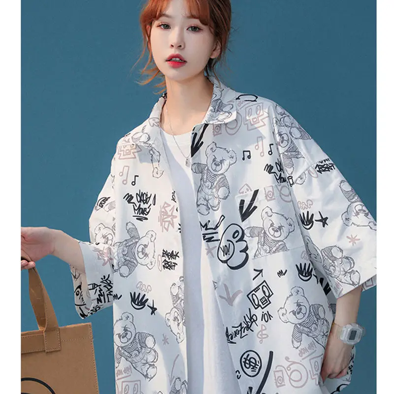 Dark Grunge Bear Full Print Graffiti Button Up Shirts Men Women Hip Hop Black White Cardigan Tops Cool Summer Beach Hawaiian Tee
Dark Grunge Bear Full Print Graffiti Button Up Shirts Men Women Hip Hop Black White Cardigan Tops Cool Summer Beach Hawaiian Tee