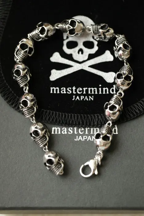 2022 MMJ MASTERMIND Skull Linked Bones Titanium Steel Bracelet (Adjustable Size) SL06
2022 MMJ MASTERMIND Skull Linked Bones Titanium Steel Bracelet (Adjustable Size) SL06