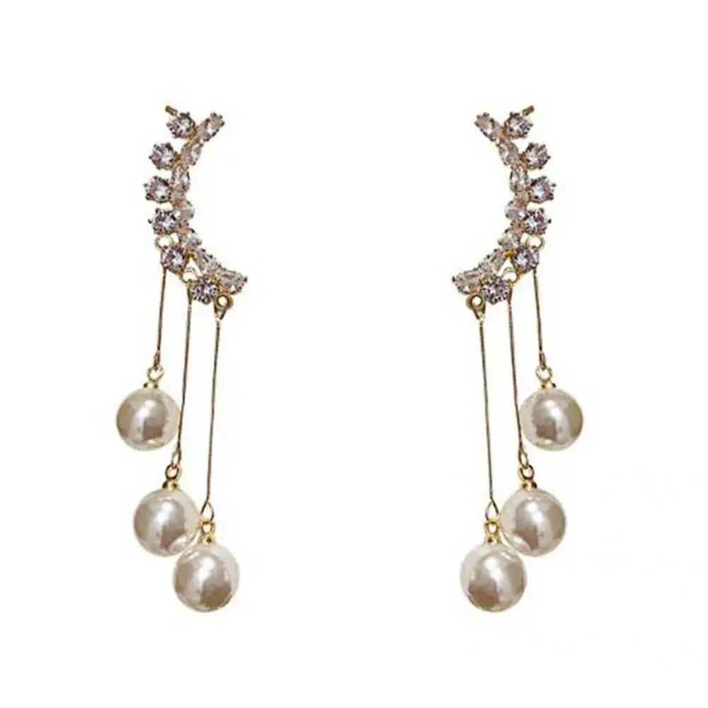 Eco-friendly 1 Pair Trendy Eye-catching Faux Pearl Earrings Accessory Long Tassels Earring Fashionable for Gift
Eco-friendly 1 Pair Trendy Eye-catching Faux Pearl Earrings Accessory Long Tassels Earring Fashionable for Gift