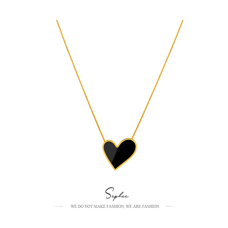 Black Big Love Necklace Light Luxury Dark Clavicle Chain Pendant Titanium Steel 18K Gold Jewelry Female Korean Necklaces
Black Big Love Necklace Light Luxury Dark Clavicle Chain Pendant Titanium Steel 18K Gold Jewelry Female Korean Necklaces